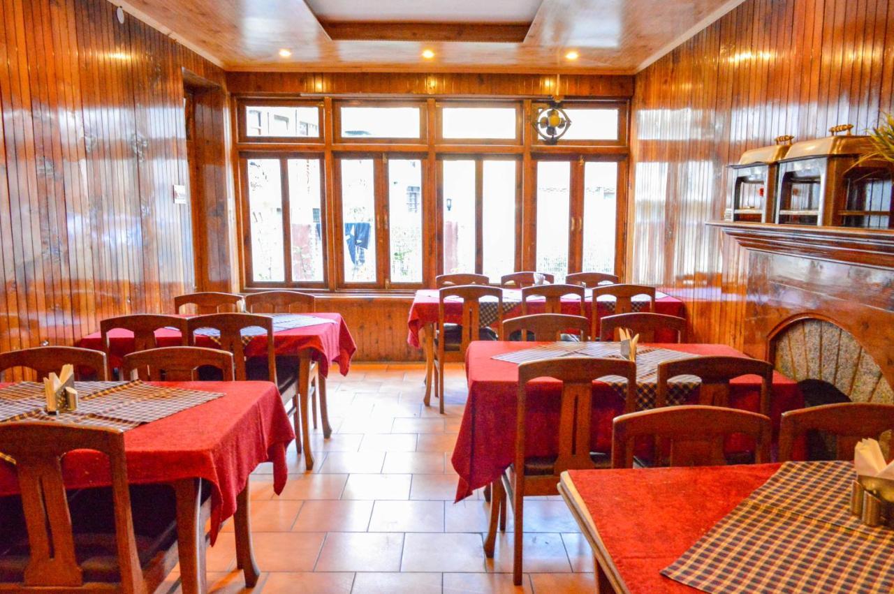 Hotel Pine Grove-Mall Road Manāli Eksteriør bilde